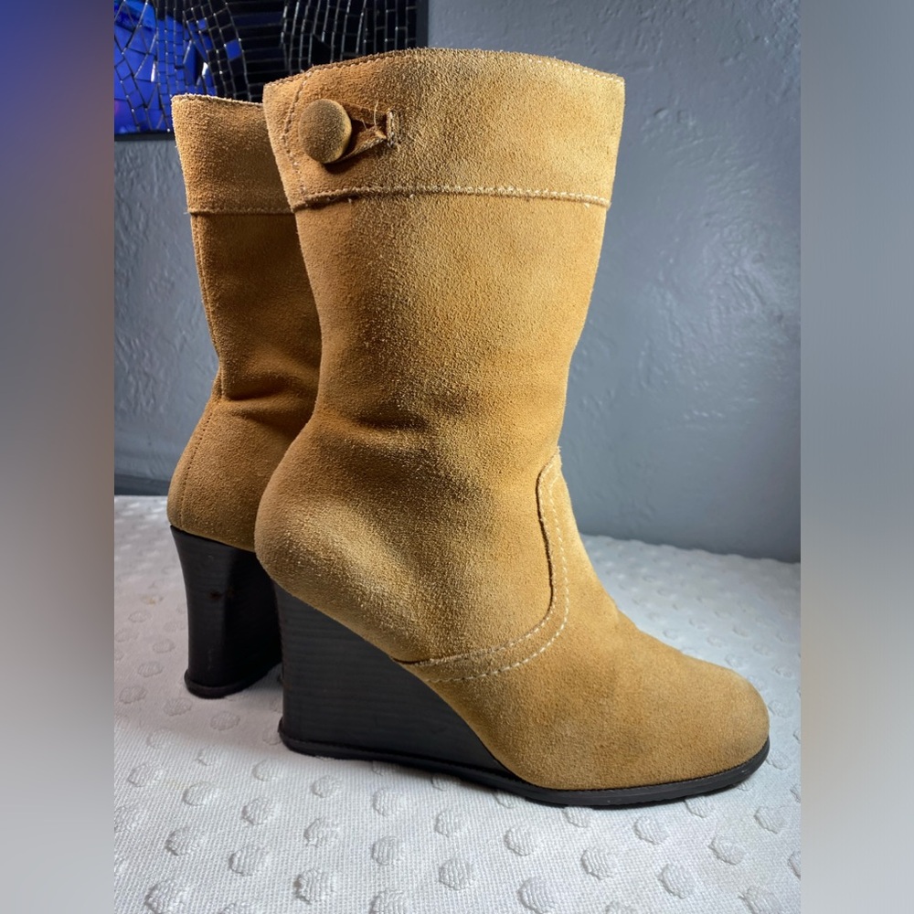 Vintage Yellow Box Womens Suede Dime Boots Wedge Heel Mid-Calf
